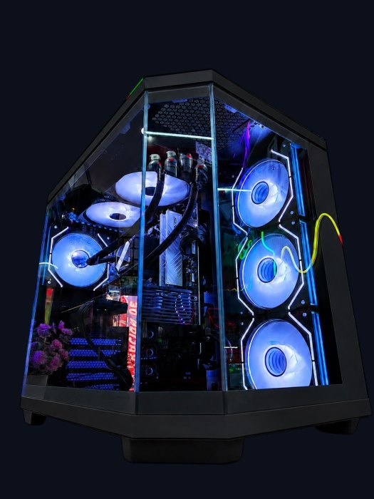 TANK TILL — Ryzen 7 5700 NVIDIA RTX 5060 8GB